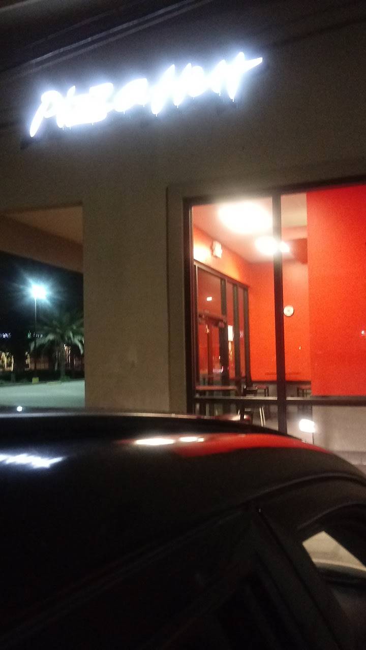 Pizza Hut | meal delivery | 7211 Regent St, New Orleans, LA 70124, USA | 5042883100 OR +1 504-288-3100