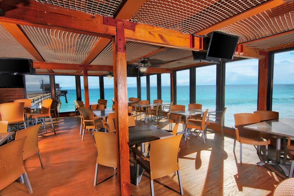 Pelicans Bar & Grill | restaurant | 401 Meade Ave, Cocoa Beach, FL 32931, USA | 3217837549 OR +1 321-783-7549