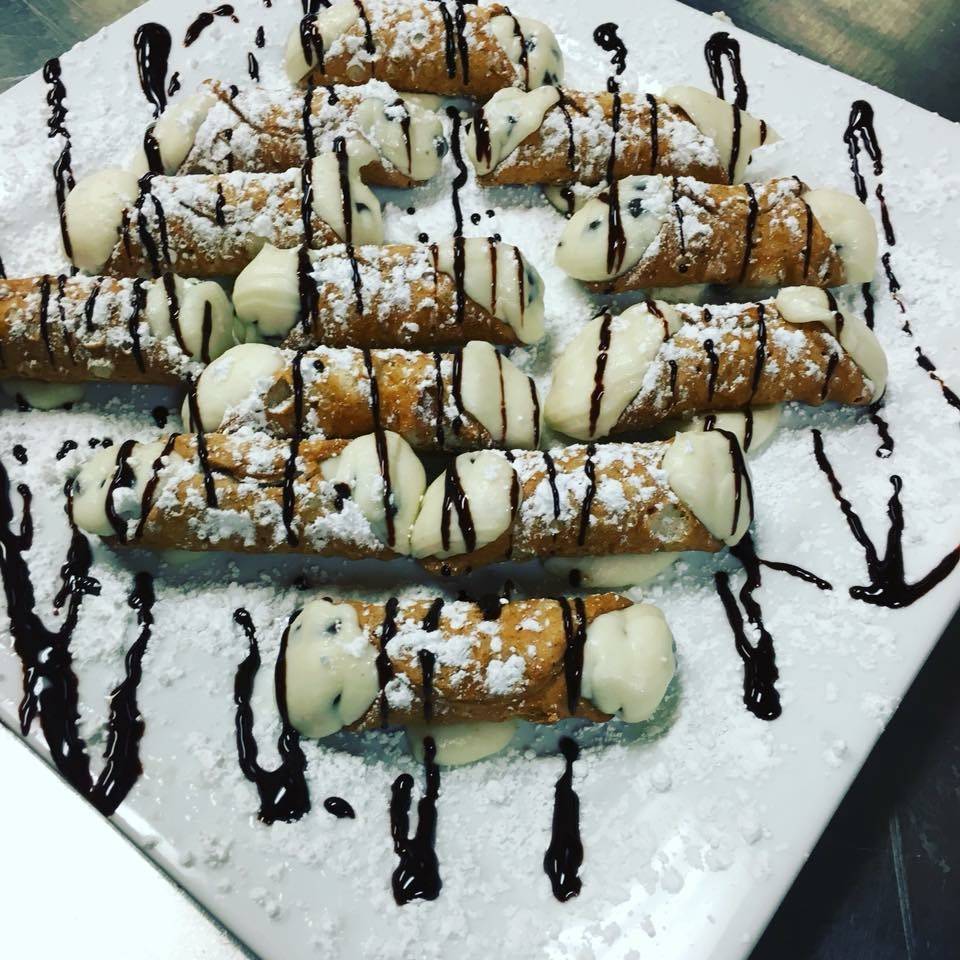 Sal’s Family Pizza | restaurant | 5545 Edmondson Pike, Nashville, TN 37211, USA | 6159532056 OR +1 615-953-2056