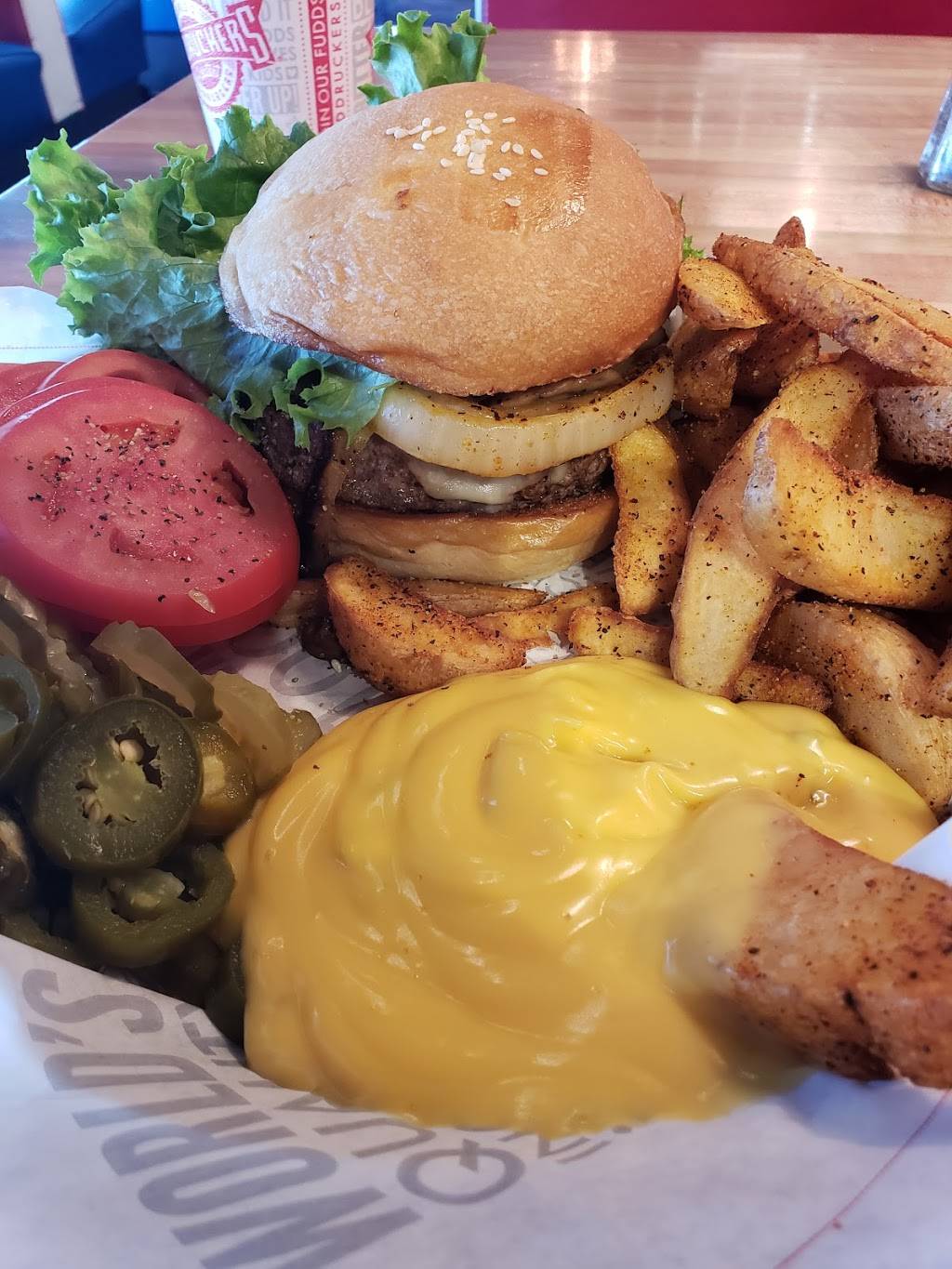 Fuddruckers | restaurant | 13010 Northwest Fwy, Houston, TX 77040, USA | 7134624508 OR +1 713-462-4508