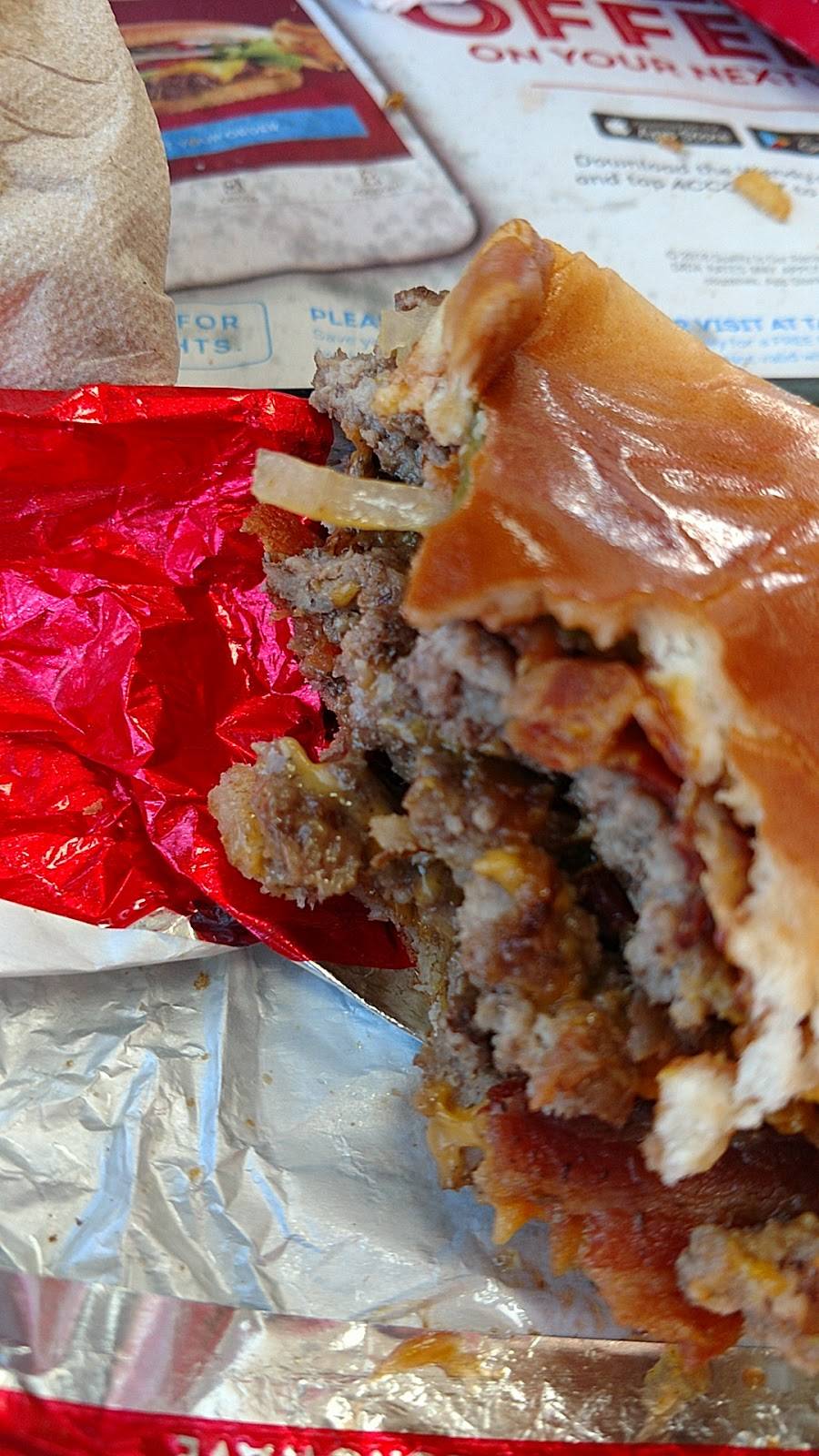 Wendys | restaurant | 714 Upper Glen Street, Queensbury, NY 12804, USA | 5187923939 OR +1 518-792-3939