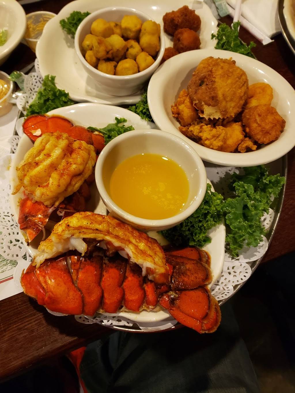 Cedar River Seafood | restaurant | 1592 W US Hwy 90, Lake City, FL 32055, USA | 3867528399 OR +1 386-752-8399