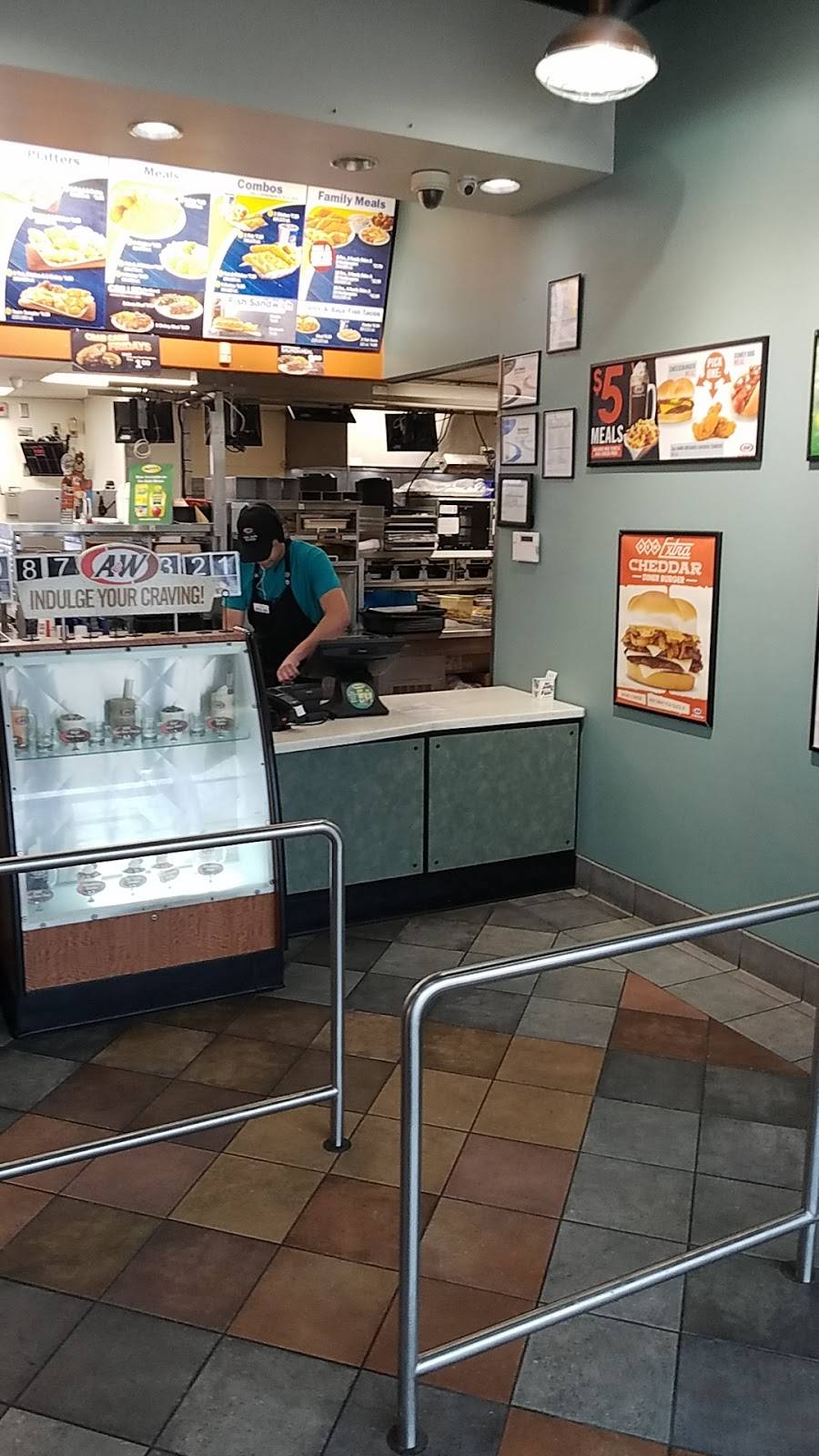 Long John Silvers | restaurant | 1414 N Roosevelt Ave, Burlington, IA 52601, USA | 3197535000 OR +1 319-753-5000