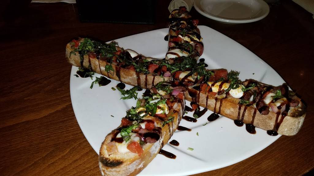 Jakes City Grille | restaurant | 3005 Harbor Ln N, Plymouth, MN 55447, USA | 7635591595 OR +1 763-559-1595