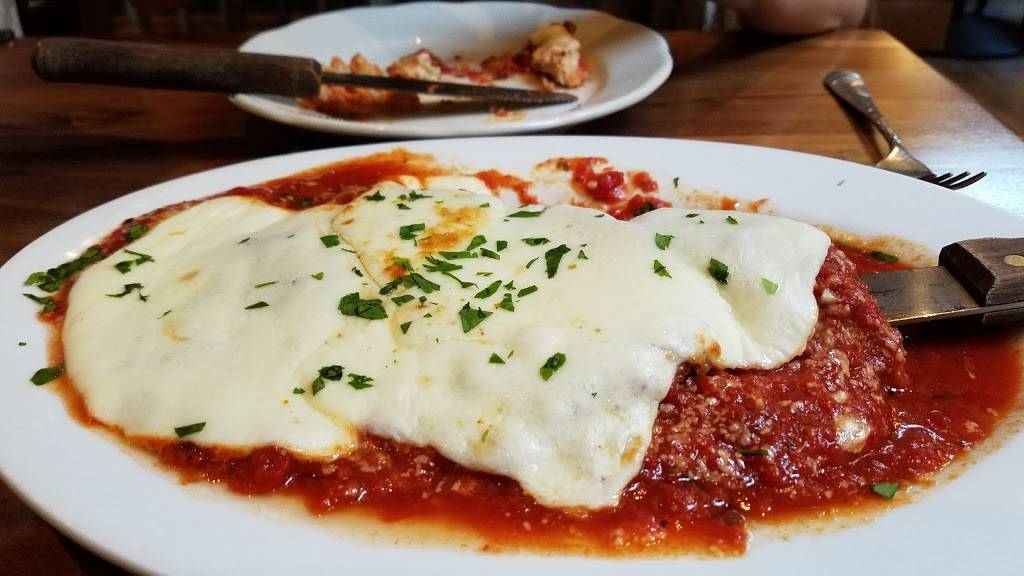 Francescos | restaurant | 29 John St, Babylon, NY 11702, USA | 6315871340 OR +1 631-587-1340