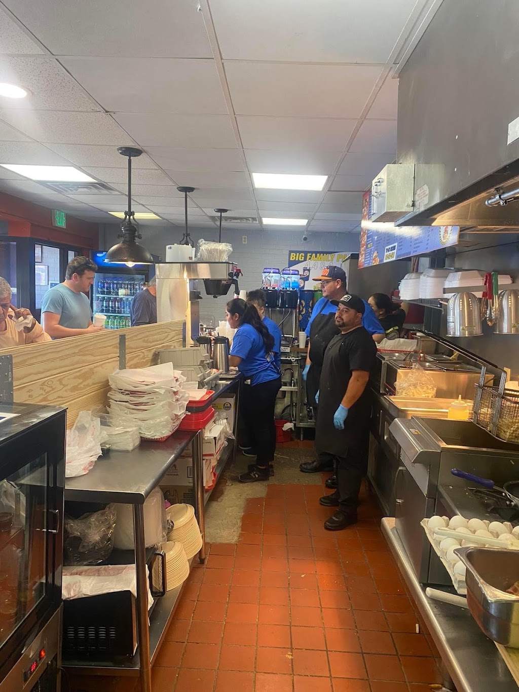 Tommys Burger California Style | restaurant | 4969 Park Ave, Memphis, TN 38117, USA | 9015721586 OR +1 901-572-1586