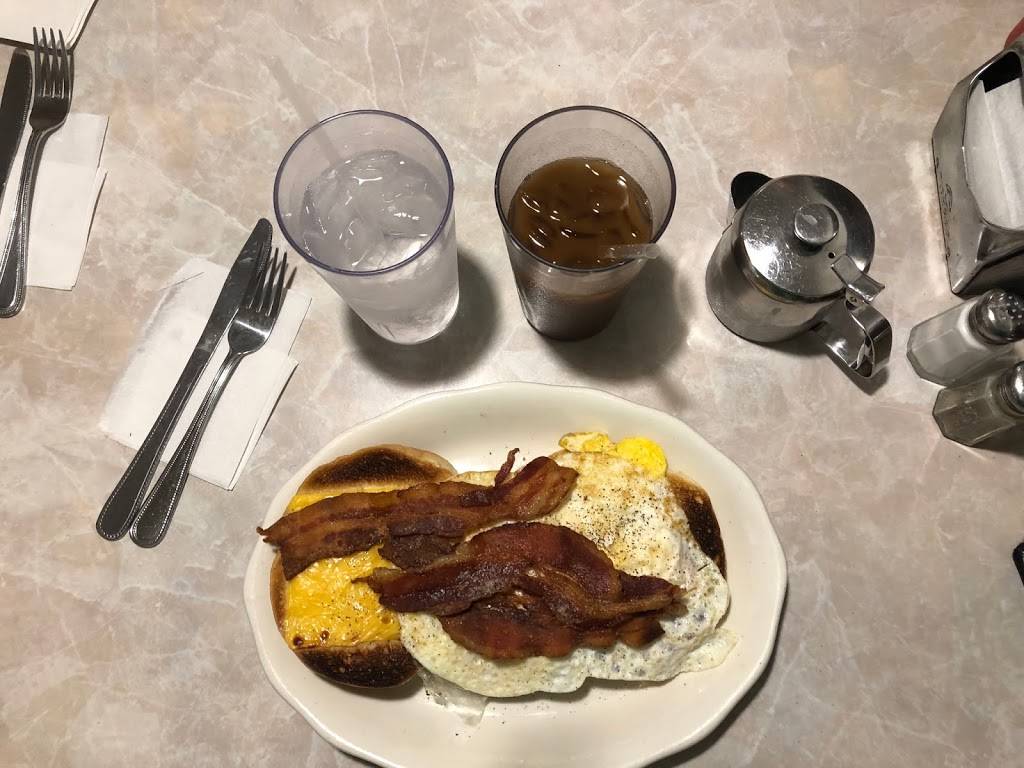 Steves Coffee Shop | restaurant | 4034 162nd St, Flushing, NY 11358, USA | 7184456691 OR +1 718-445-6691