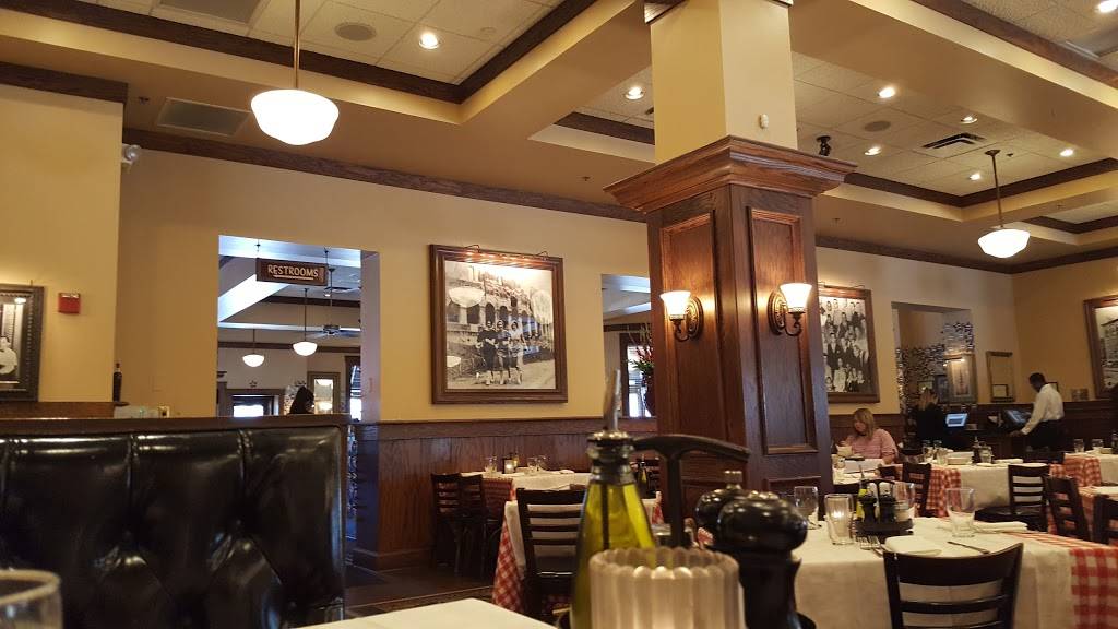 Maggianos Little Italy | restaurant | 2089 W Big Beaver Rd, Troy, MI 48084, USA | 2482051060 OR +1 248-205-1060