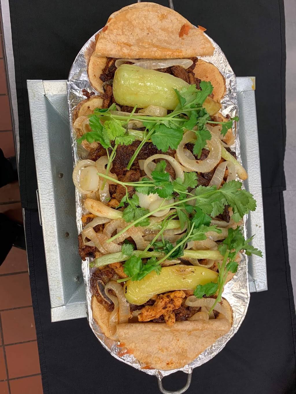 Tu Casa Mexican Restaurant & Bar | restaurant | 3710 W Lincoln Ave, Milwaukee, WI 53215, USA | 4143834666 OR +1 414-383-4666