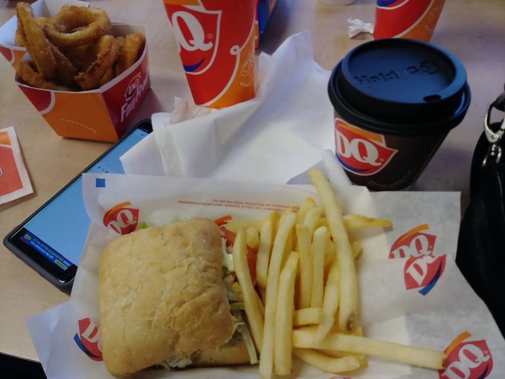 Dairy Queen Grill & Chill | restaurant | 930 Baldwin Plaza Drive, Baldwin, WI 54002, USA | 7156842114 OR +1 715-684-2114