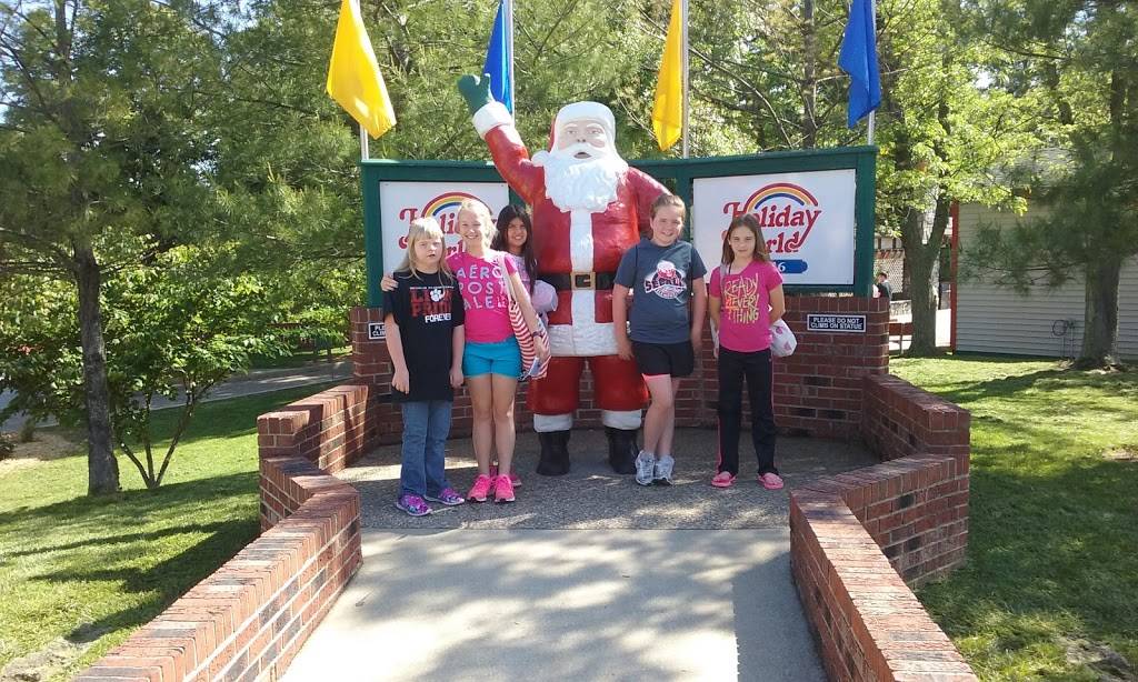 Jungle Jakes | restaurant | 452 E Christmas Blvd, Santa Claus, IN 47579, USA | 8774632645 OR +1 877-463-2645