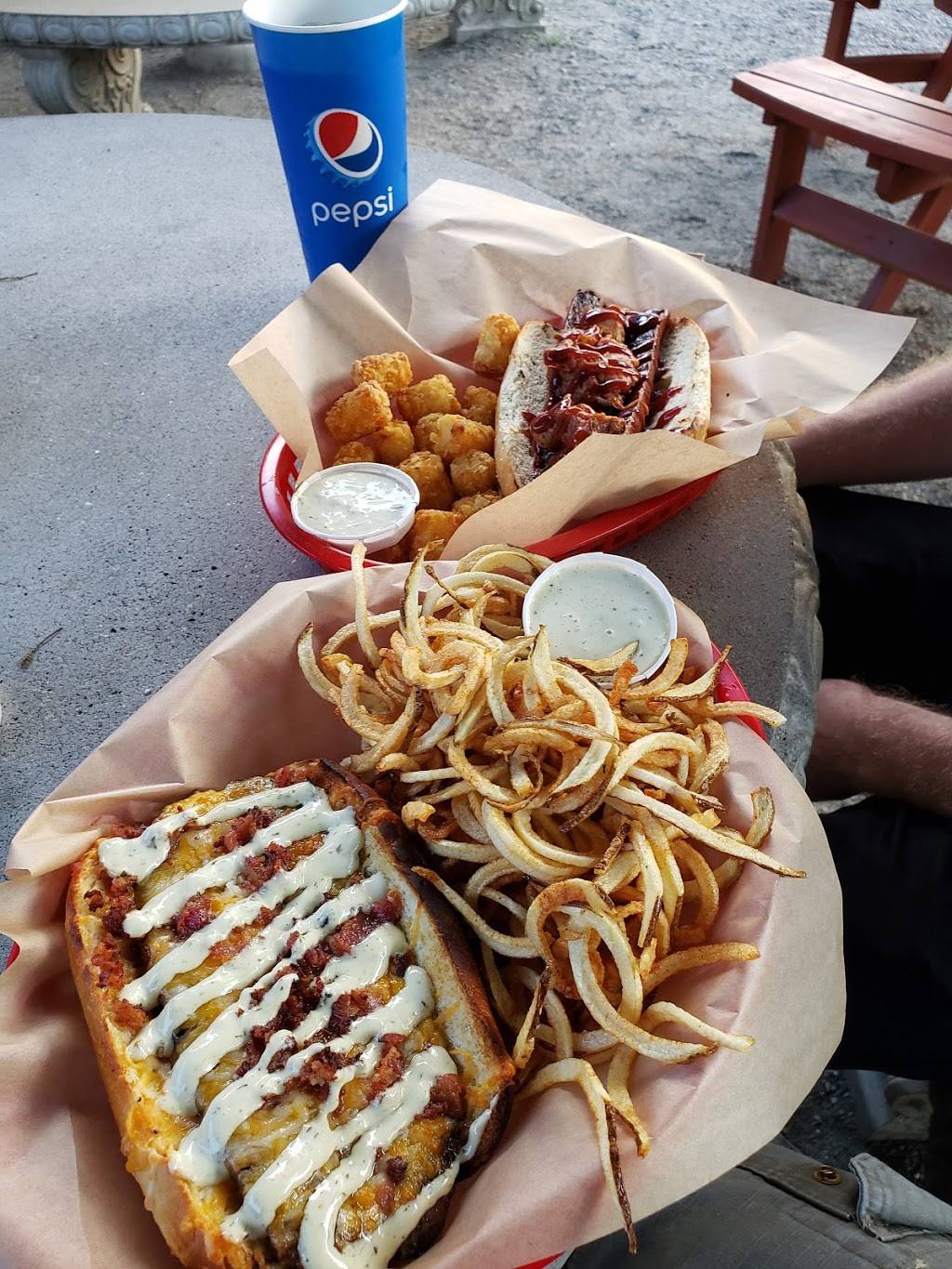 Harleys A Hot Dog Revolution | restaurant | 1500 W Littleton Blvd, Littleton, CO 80120, USA | 7202369617 OR +1 720-236-9617