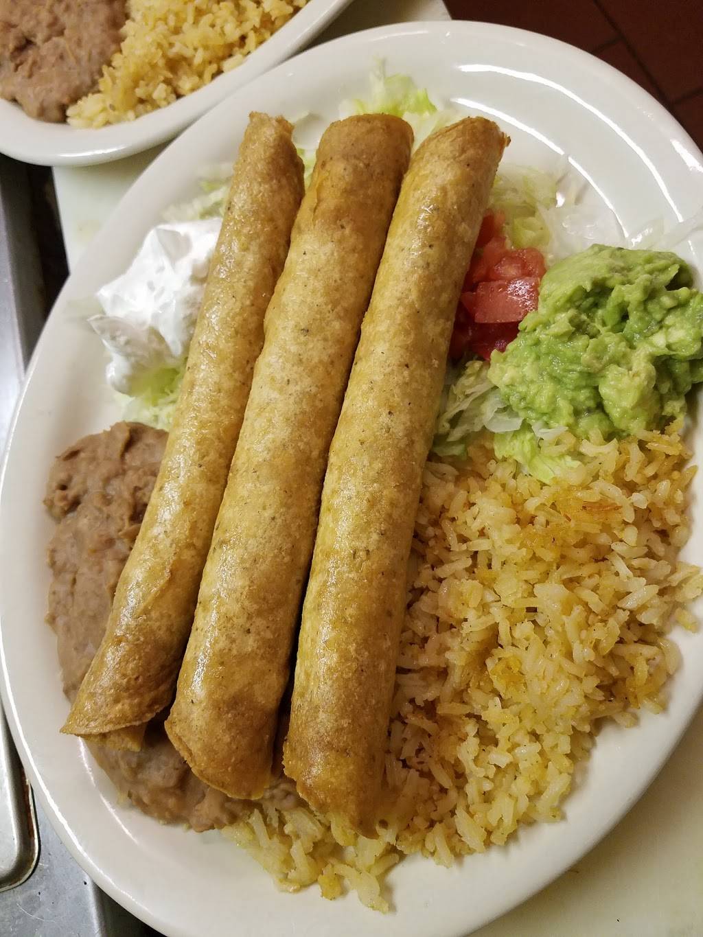 CASA MORALES | restaurant | 802 76th St, Houston, TX 77012, USA | 7139219890 OR +1 713-921-9890