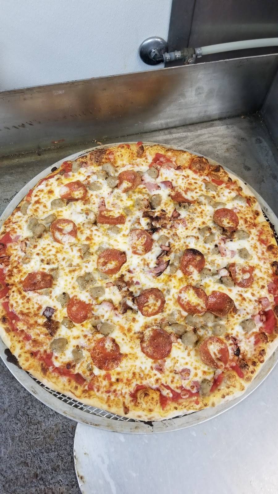 Papa Ozz | restaurant | 3338 John F Kennedy Rd, Dubuque, IA 52002, USA | 5635562359 OR +1 563-556-2359