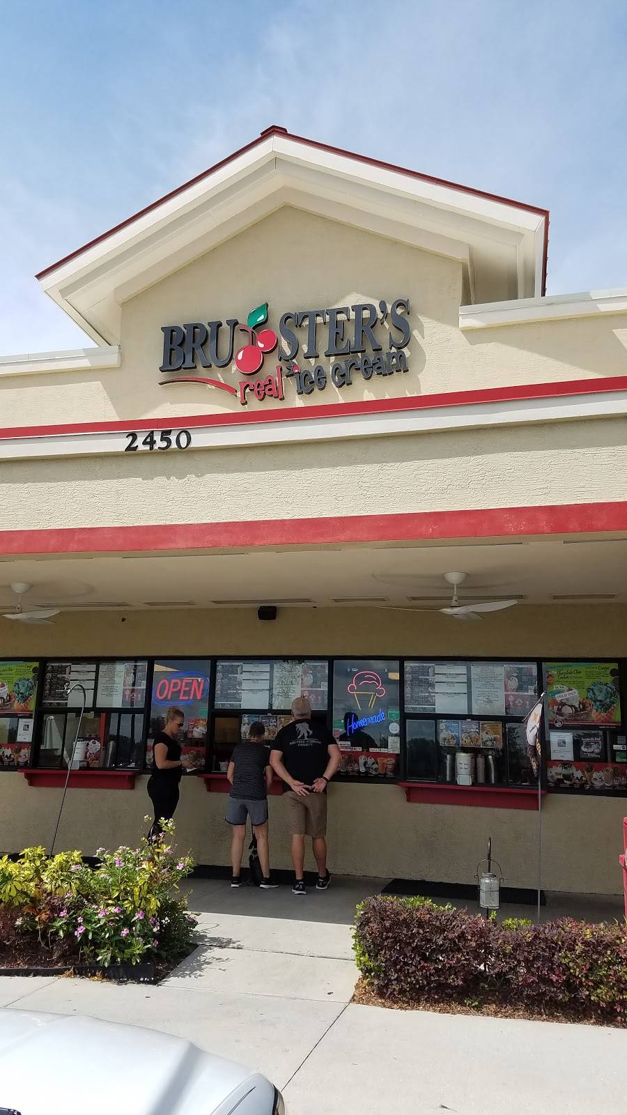 Brusters Real Ice Cream | restaurant | 2450 FL-50, Clermont, FL 34711, USA | 3527085851 OR +1 352-708-5851