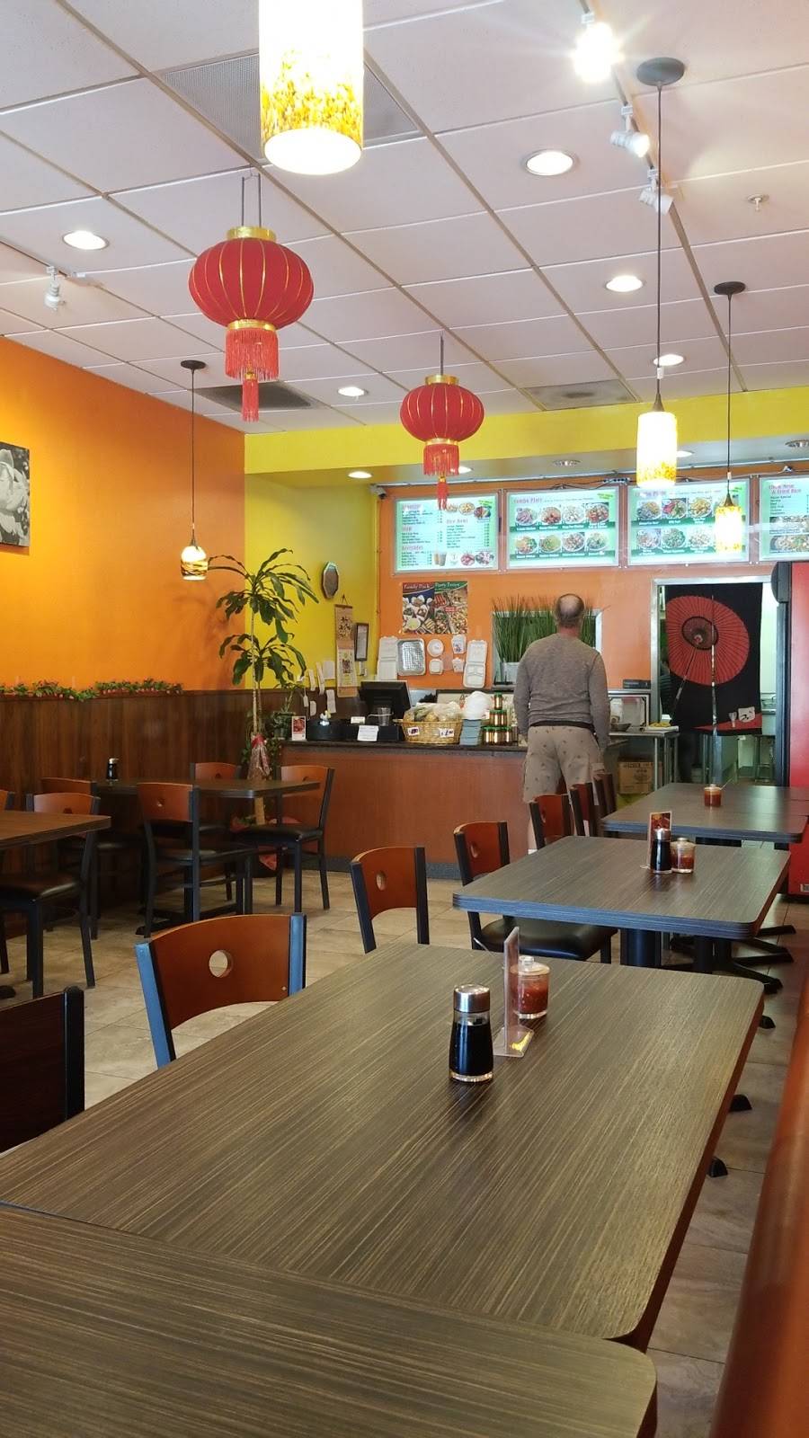 GOLDEN WOK | restaurant | 16668 Soledad Canyon Rd, Canyon Country, CA 91387, USA | 6614240888 OR +1 661-424-0888