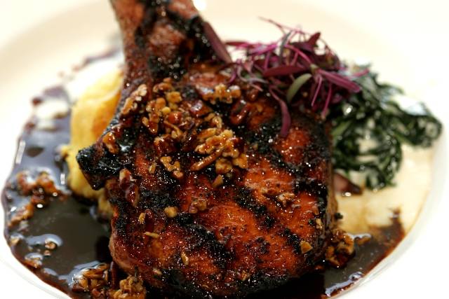 Iva Lees Restaurant & Lounge | restaurant | 555 N El Camino Real Ste E, San Clemente, CA 92672, USA | 9493612855 OR +1 949-361-2855