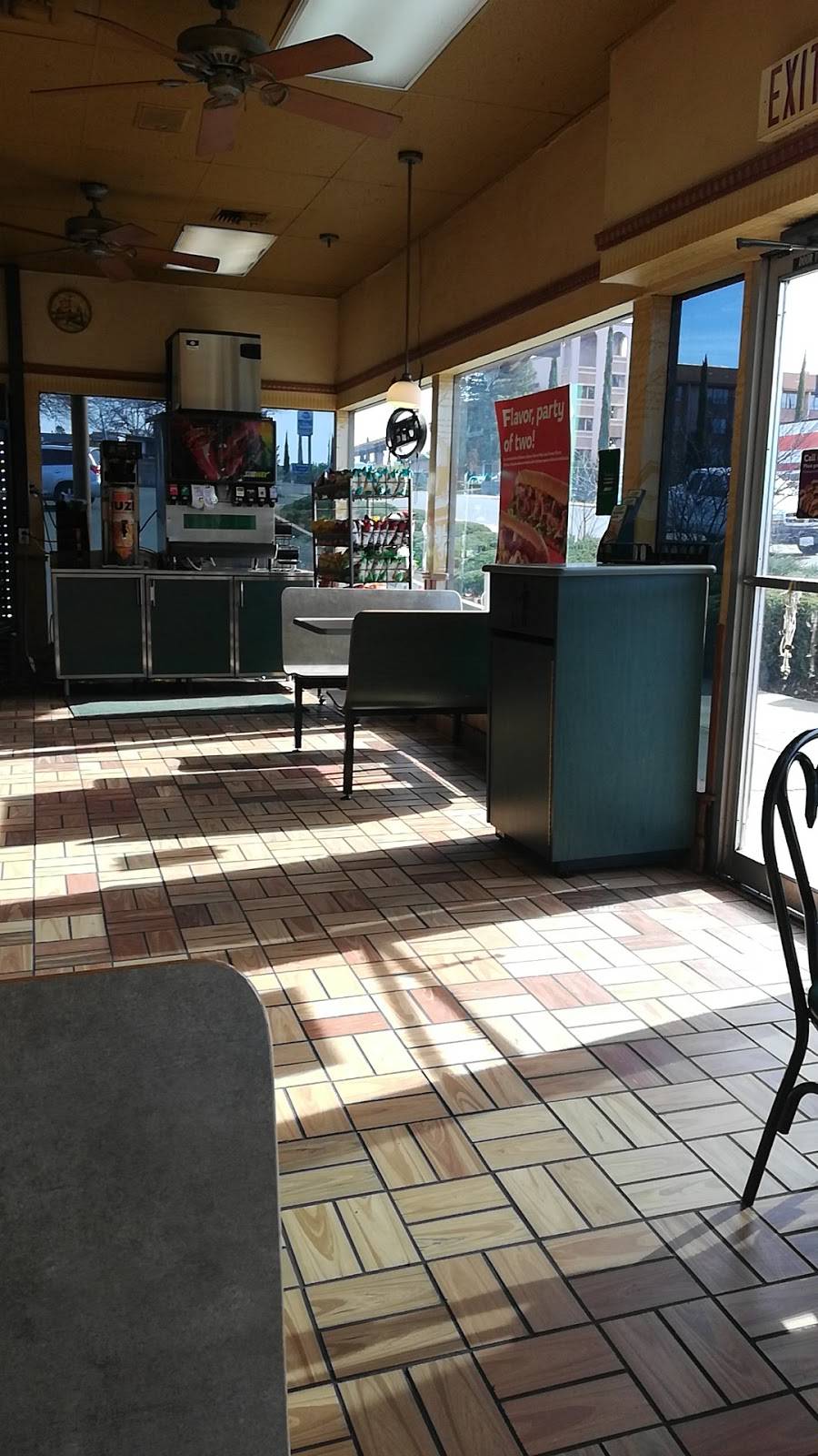 Subway | meal takeaway | 15060 Lakeshore Dr, Clearlake, CA 95422, USA | 7079942224 OR +1 707-994-2224