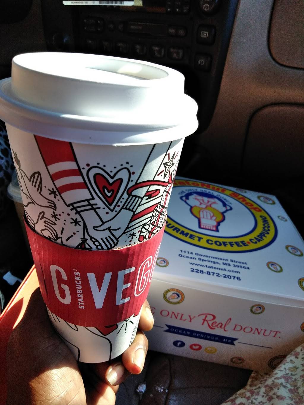 Starbucks | cafe | 3158 Bienville Blvd, Ocean Springs, MS 39564, USA | 2283553386 OR +1 228-355-3386