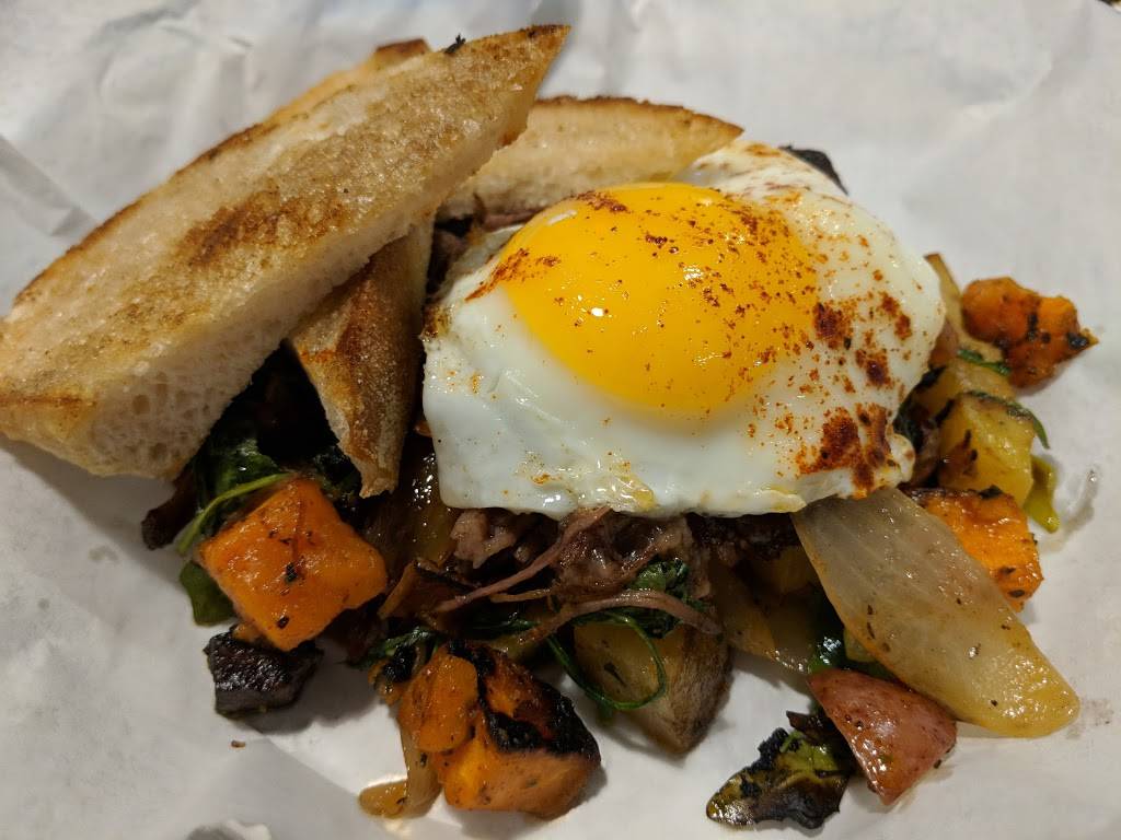 Carolina Watershed | restaurant | 141 E Carolina Ave, Memphis, TN 38126, USA | 9015044749 OR +1 901-504-4749