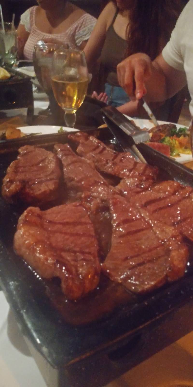 Los Parrilleros Y Parrilleros Tavern | restaurant | 10779 NW 41st St, Doral, FL 33178, USA | 7863911334 OR +1 786-391-1334