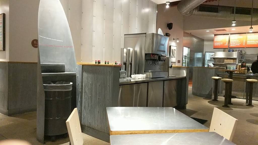 Chipotle Mexican Grill | restaurant | 22720 Three Notch Rd, Lexington Park, MD 20653, USA | 2407250330 OR +1 240-725-0330