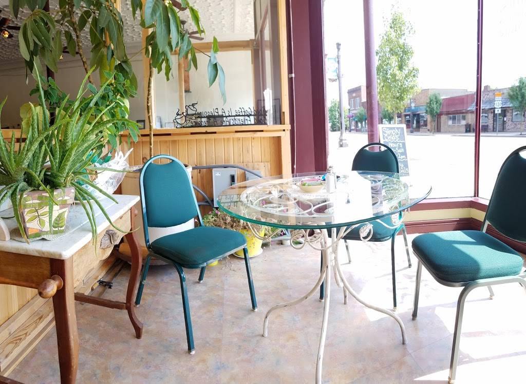 Simply Celias | restaurant | 142 S Main St, Wayland, MI 49348, USA | 2693971737 OR +1 269-397-1737