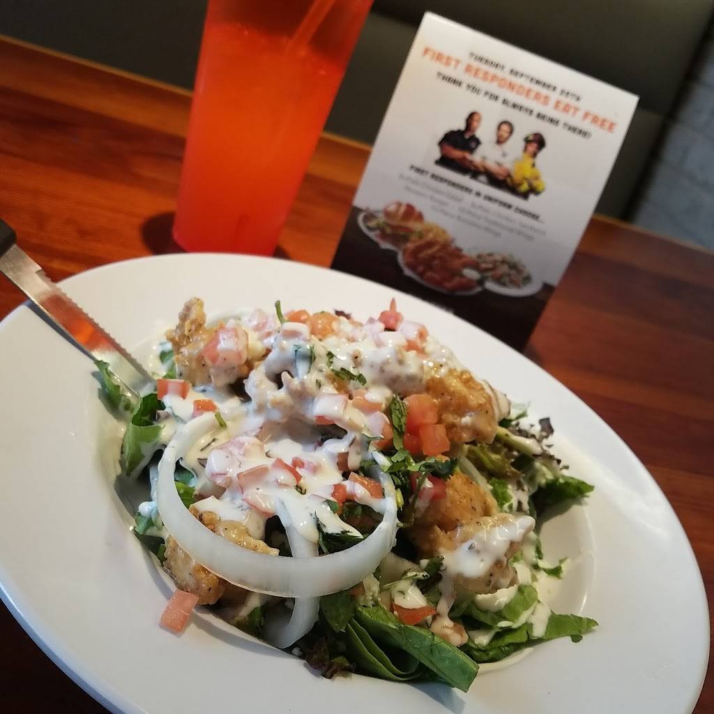 Hooters | restaurant | 1776 Gause Blvd, Slidell, LA 70461, USA | 9852884042 OR +1 985-288-4042