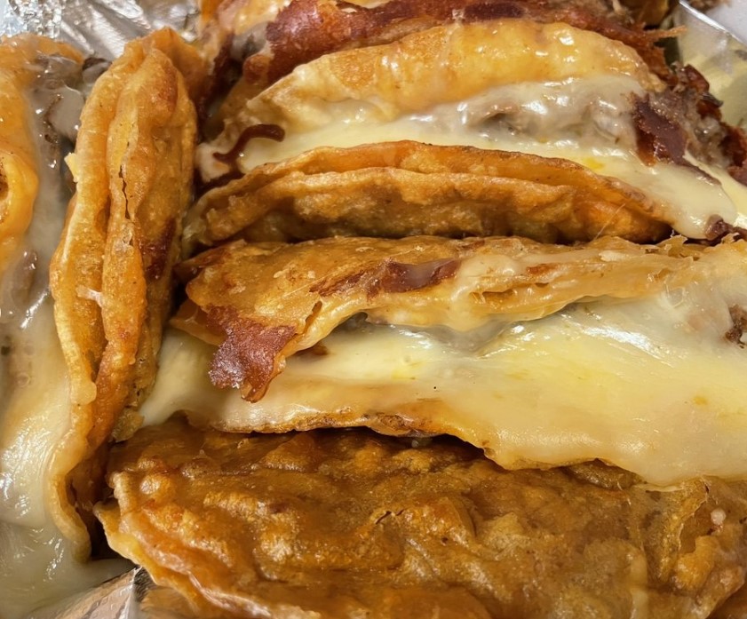 QuesaBirria Jalisco | restaurant | 7200 W Addison St, Chicago, IL 60634, USA | 3128906364 OR +1 312-890-6364