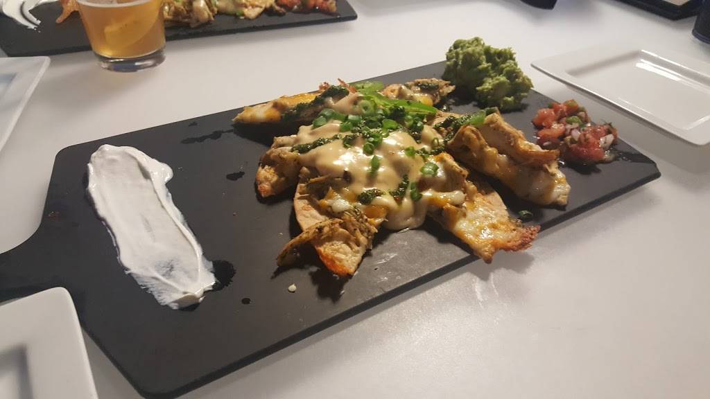 Topgolf | restaurant | 1001 N Prospect Ave, Wood Dale, IL 60191, USA | 6305954653 OR +1 630-595-4653