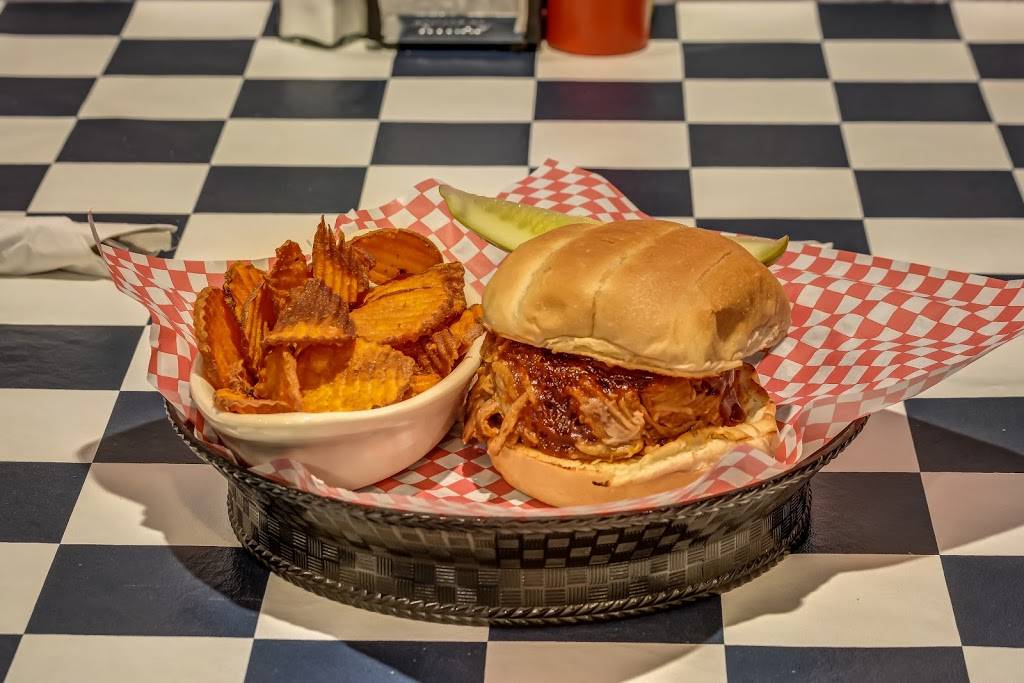 Durty Gurts | restaurant | 235 N Main St, Galena, IL 61036, USA | 8157769990 OR +1 815-776-9990