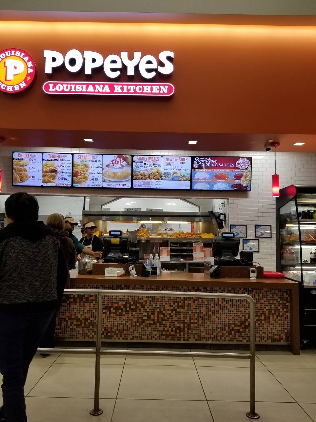 Popeyes Louisiana Kitchen | restaurant | Ernie Pyle Travel Plaza (Westbound) Indiana Toll Road (Mile Post 126), Howe, IN 46746, USA | 2606385892 OR +1 260-638-5892
