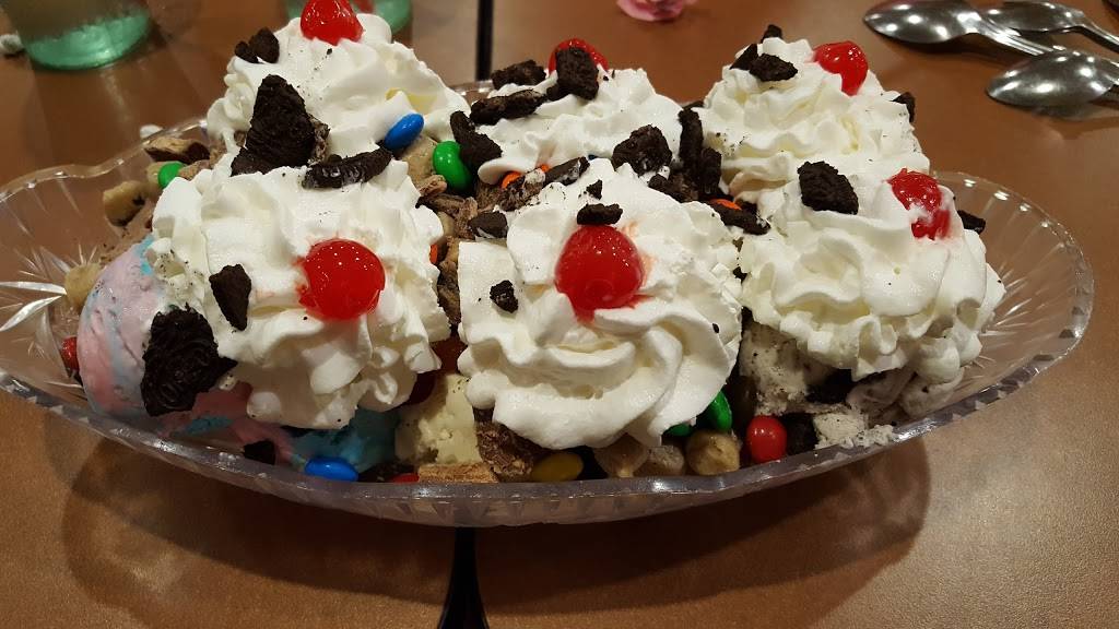 Friendlys | restaurant | 80 Lantana Dr, Hockessin, DE 19707, USA | 3022393100 OR +1 302-239-3100