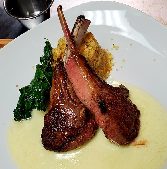 Oak Roots | restaurant | 501 Ohio Ave, Holton, KS 66436, USA | 7853643151 OR +1 785-364-3151