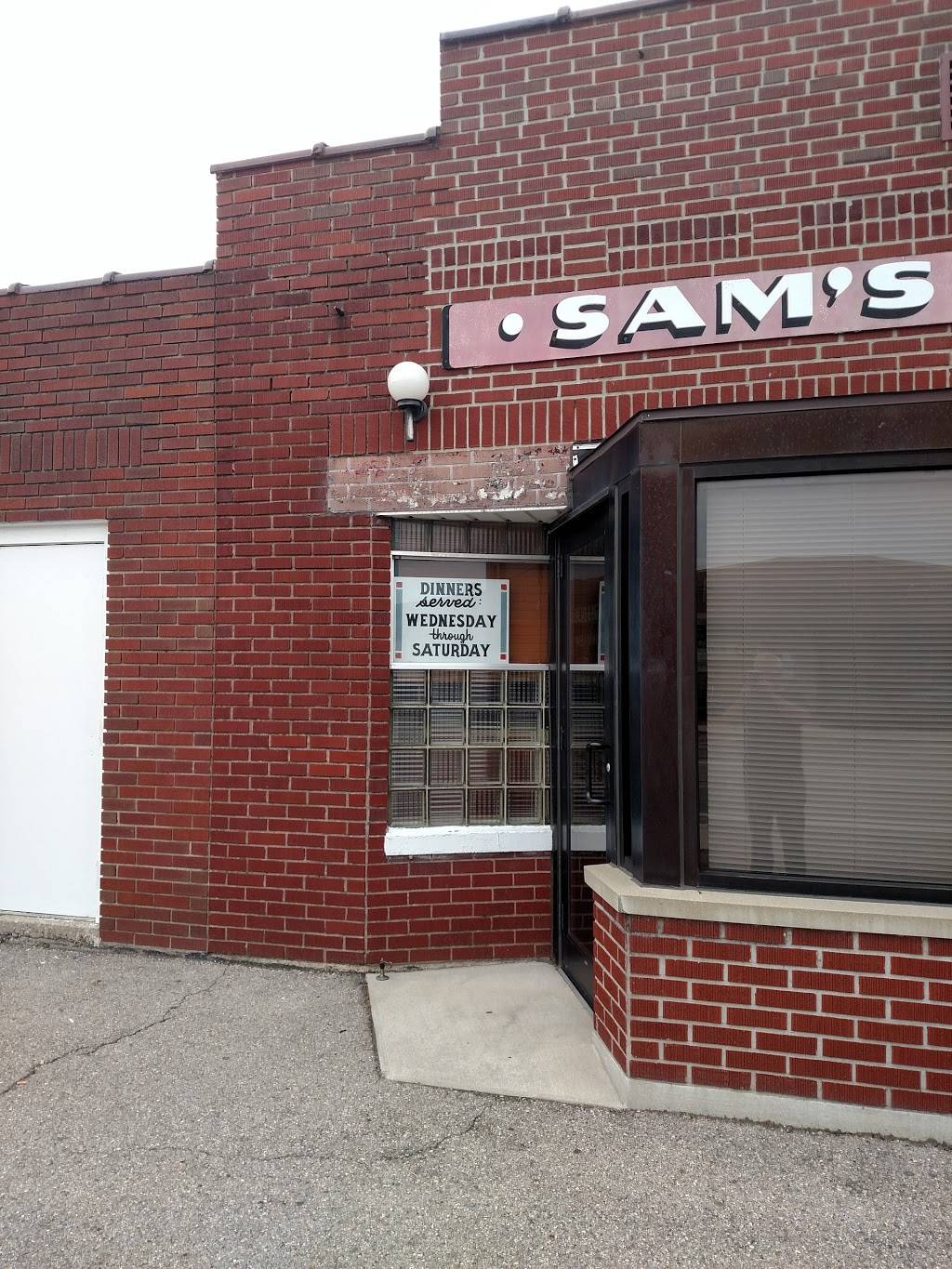 Sams Place | restaurant | 230 Washington St, Blakeslee, OH 43505, USA | 4192722222 OR +1 419-272-2222