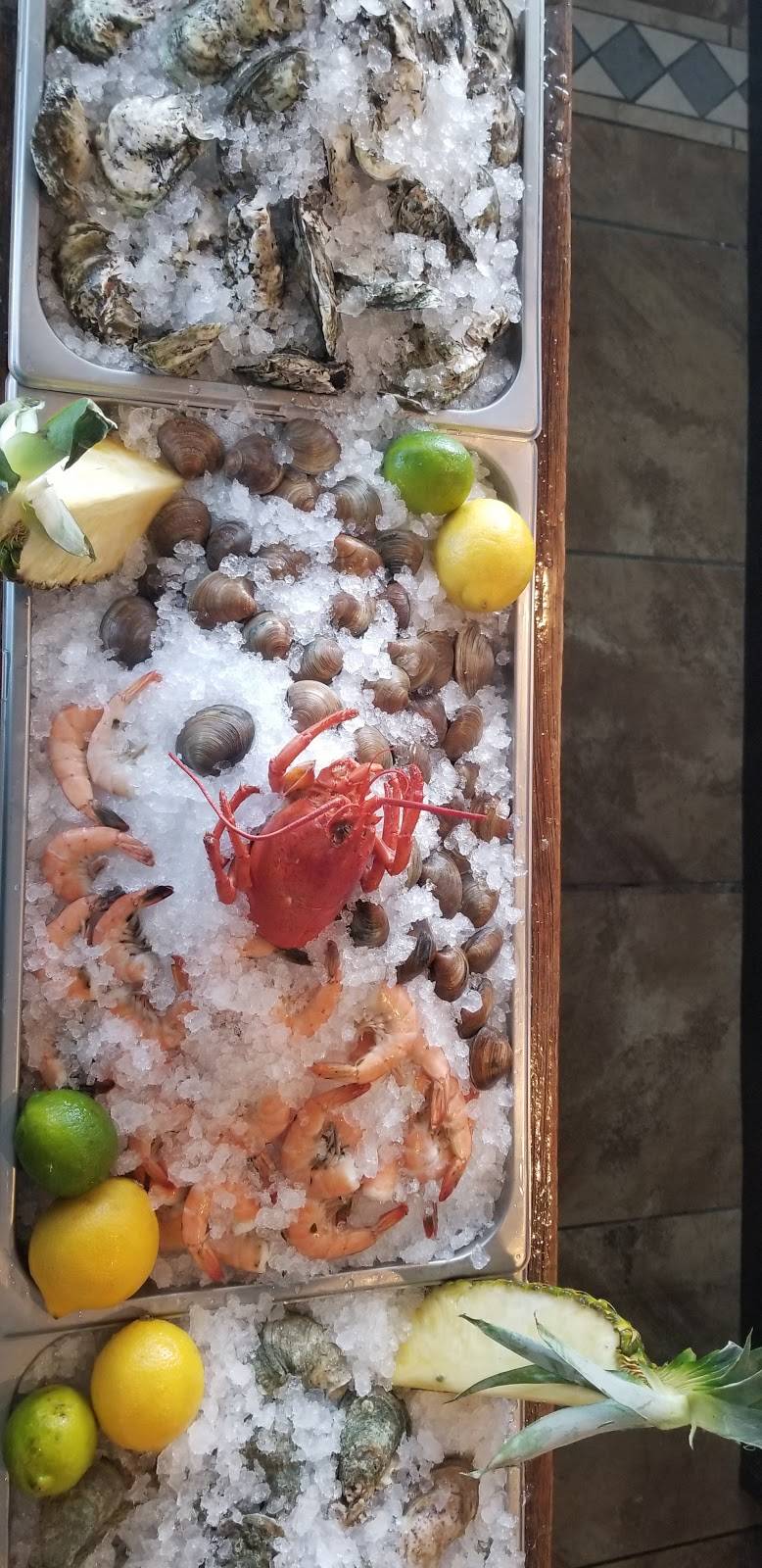 Ms. Suzie Seafood Grill | restaurant | 1099 N Military Trl, Haverhill, FL 33409, USA | 5613287263 OR +1 561-328-7263