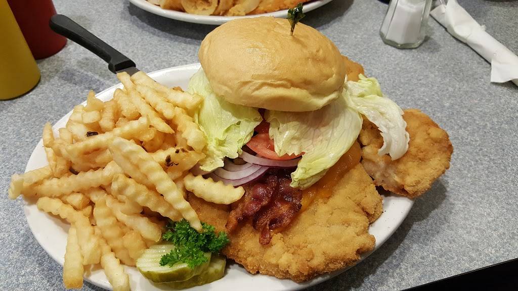 Sallys On Broadway | restaurant | 263 Broadway St, Springville, IA 52336, USA | 3198549982 OR +1 319-854-9982