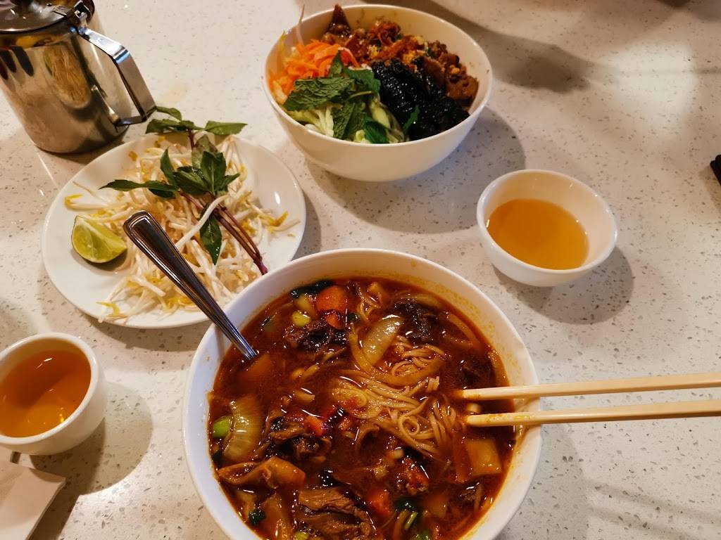 Huong Viet | restaurant | 1750 St Clair Ave W, Toronto, ON M6N 1J3, Canada | 4166588088 OR +1 416-658-8088