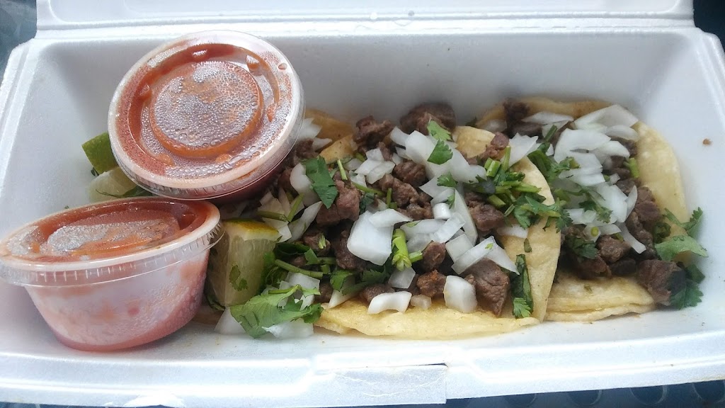 El Jefe Tacos & Burritos #3 | restaurant | 215 E Abriendo Ave, Pueblo, CO 81004, USA | 7195821588 OR +1 719-582-1588