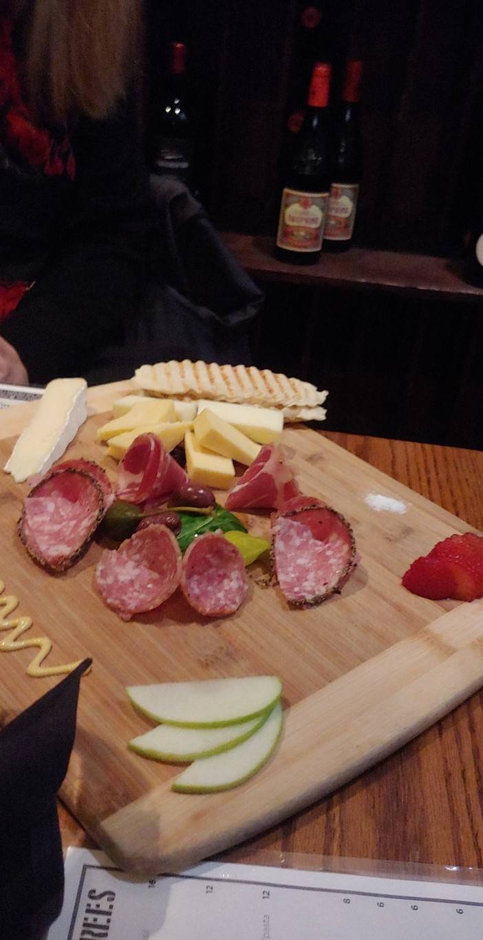 Sixth & Vine | restaurant | 209 W 6th St, Winston-Salem, NC 27101, USA | 3367255577 OR +1 336-725-5577