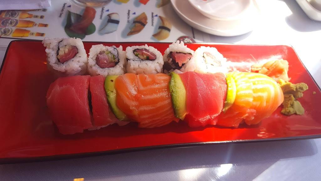 Sumo Sushi | restaurant | 198 Thames St #1, Newport, RI 02840, USA | 4018482307 OR +1 401-848-2307