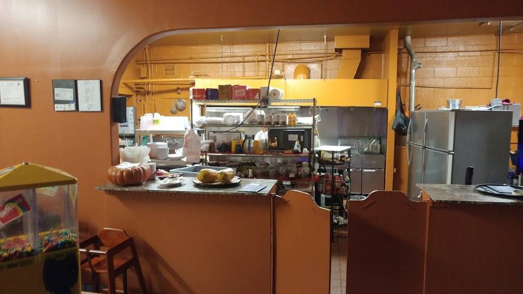 Puerto El Triunfo Restaurant | restaurant | 1714 E Northern St, Wichita, KS 67216, USA | 3162729550 OR +1 316-272-9550