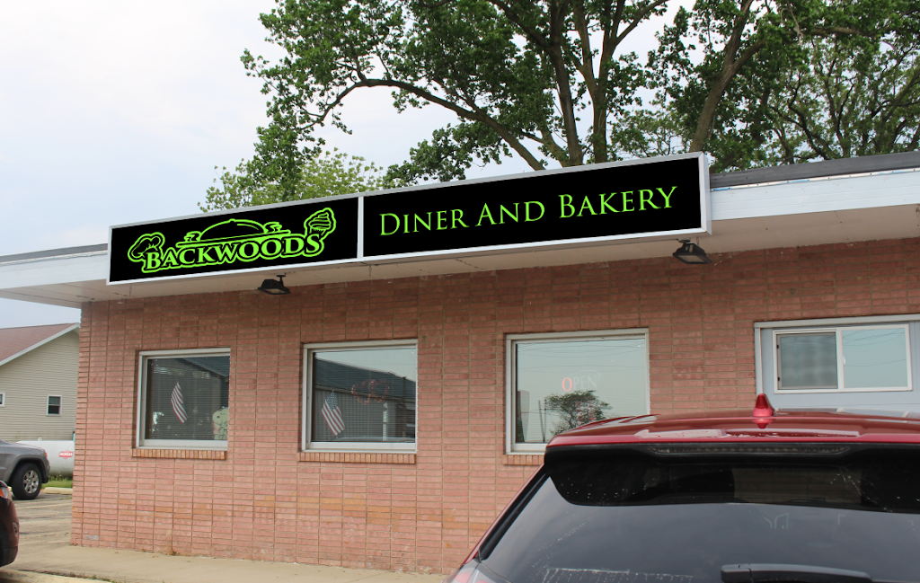 Backwoods Diner and Bakery | restaurant | 205 IL-54, Roberts, IL 60962, USA | 2173952277 OR +1 217-395-2277
