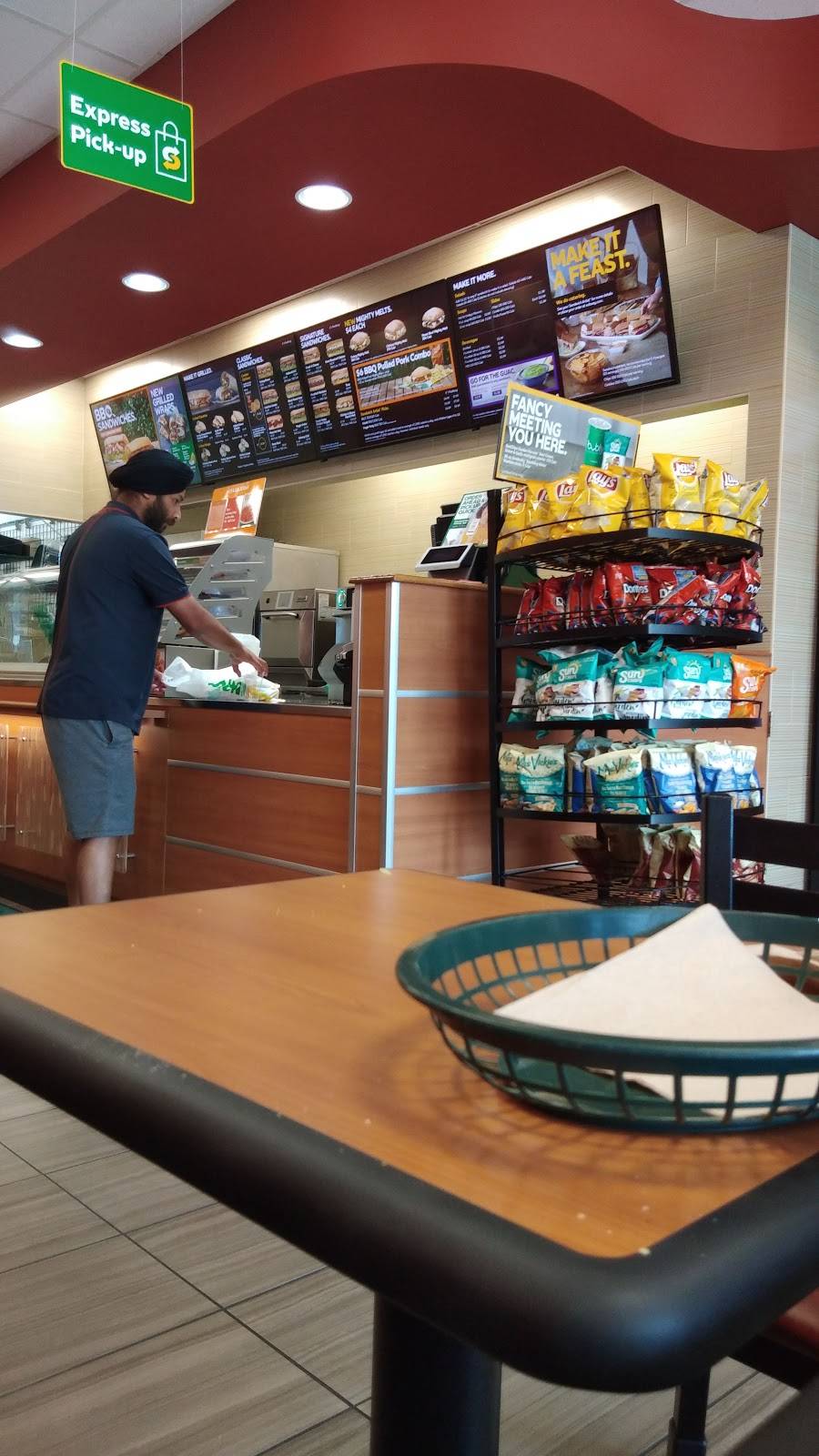 Subway | restaurant | 9985-9995 McVean Dr B2, Brampton, ON L6P 2S5, Canada | 9057945995 OR +1 905-794-5995