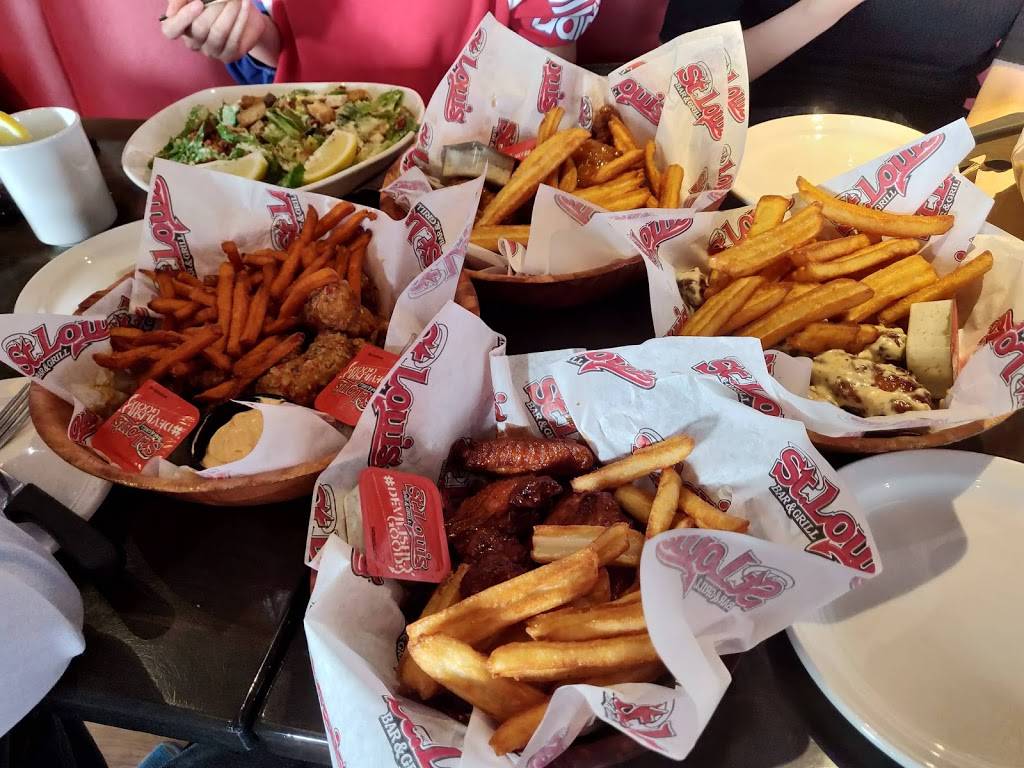 St. Louis Bar & Grill | restaurant | 5307 Yonge St, North York, ON M2N 5R4, Canada | 4162265988 OR +1 416-226-5988
