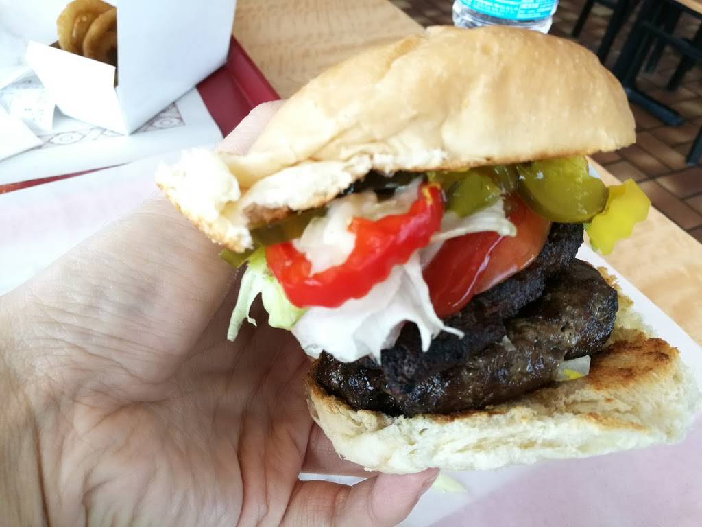 Harrys Charcoal Broiled | restaurant | 891 Talbot St, St Thomas, ON N5P 1E7, Canada | 5196333713 OR +1 519-633-3713