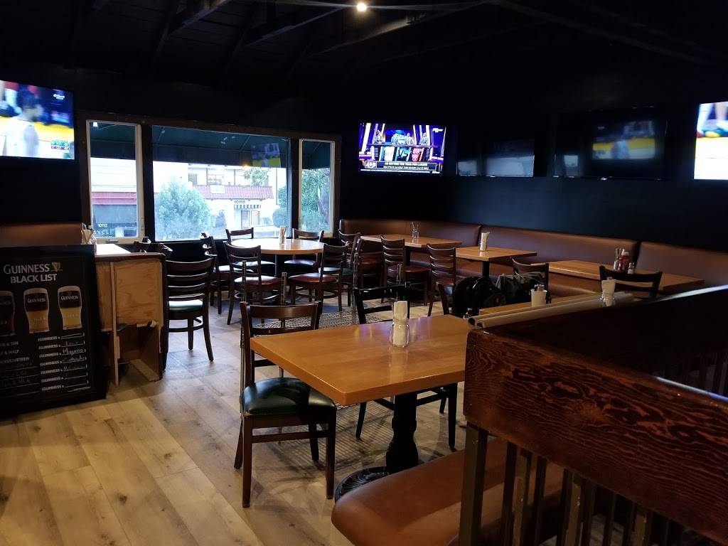 Mrs Robinsons Irish Pub | restaurant | 10111 Riverside Dr, Toluca Lake, CA 91602, USA | 8189853359 OR +1 818-985-3359