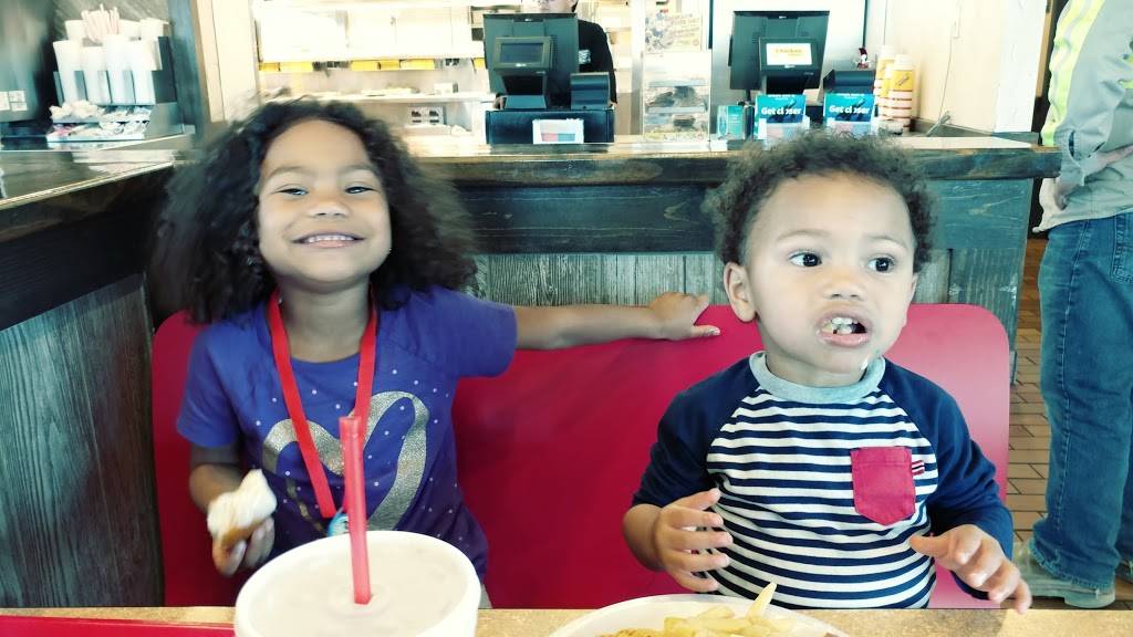 Chicken Express | restaurant | 3130 E Broad St, Mansfield, TX 76063, USA | 8174536445 OR +1 817-453-6445