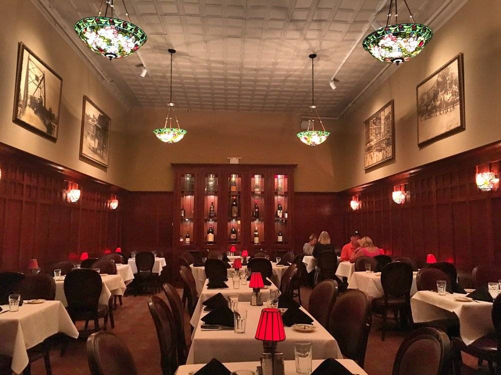 St. Elmo Steak House | night club | 127 Illinois St, Indianapolis, IN 46225, USA | 3176350636 OR +1 317-635-0636