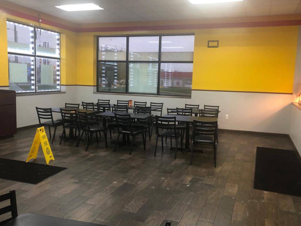 SHUBBYS FISH & WINGS | restaurant | 260 E Walton Blvd, Pontiac, MI 48340, USA | 2489773850 OR +1 248-977-3850